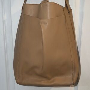 Everlane Tan Leather Tote Bucket Bag